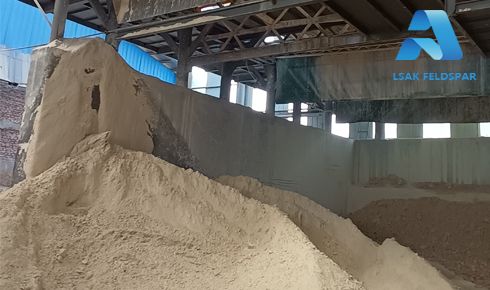 高純度鈉長石粉：塑料行業的優質功能性填料供應商解決方案